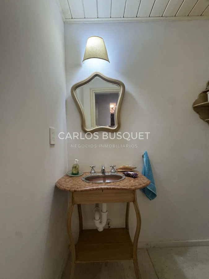 Casa ID.1790 - Casa en venta frente al mar playa Brava