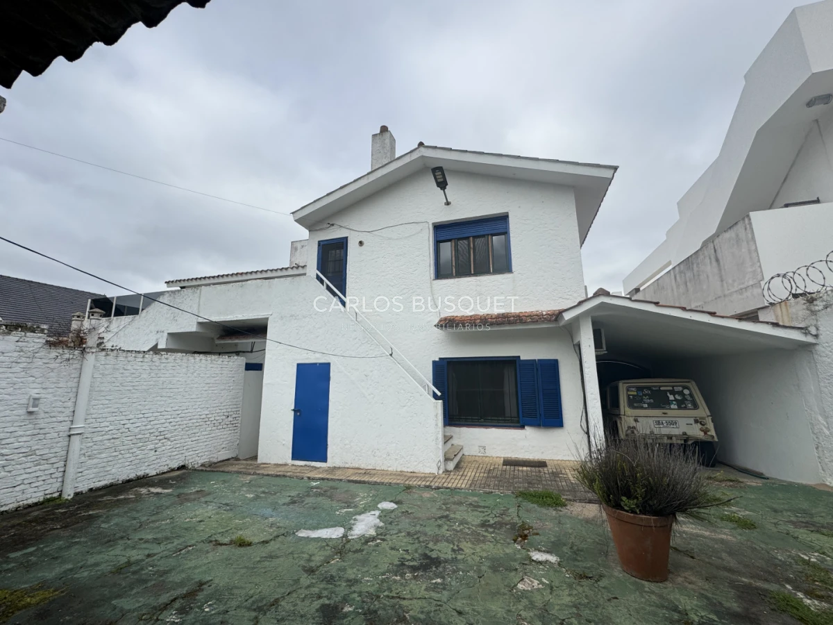 Casa ID.1790 - Casa en venta frente al mar playa Brava