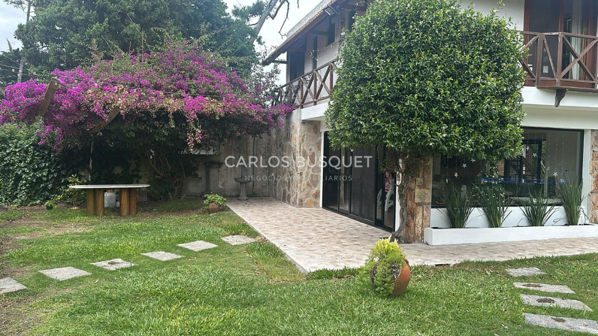 Casa ID.1298 - Casa en alquiler temporal de 9 suites en playa Brava San Rafael 