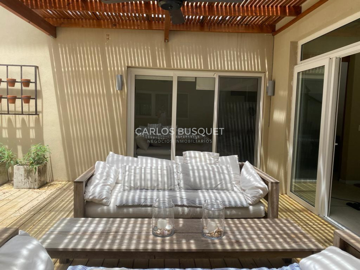 Casa ID.1456 - Casa en venta de 5 dormitorios en suite en José Ignacio, Barrio Pinar del Faro