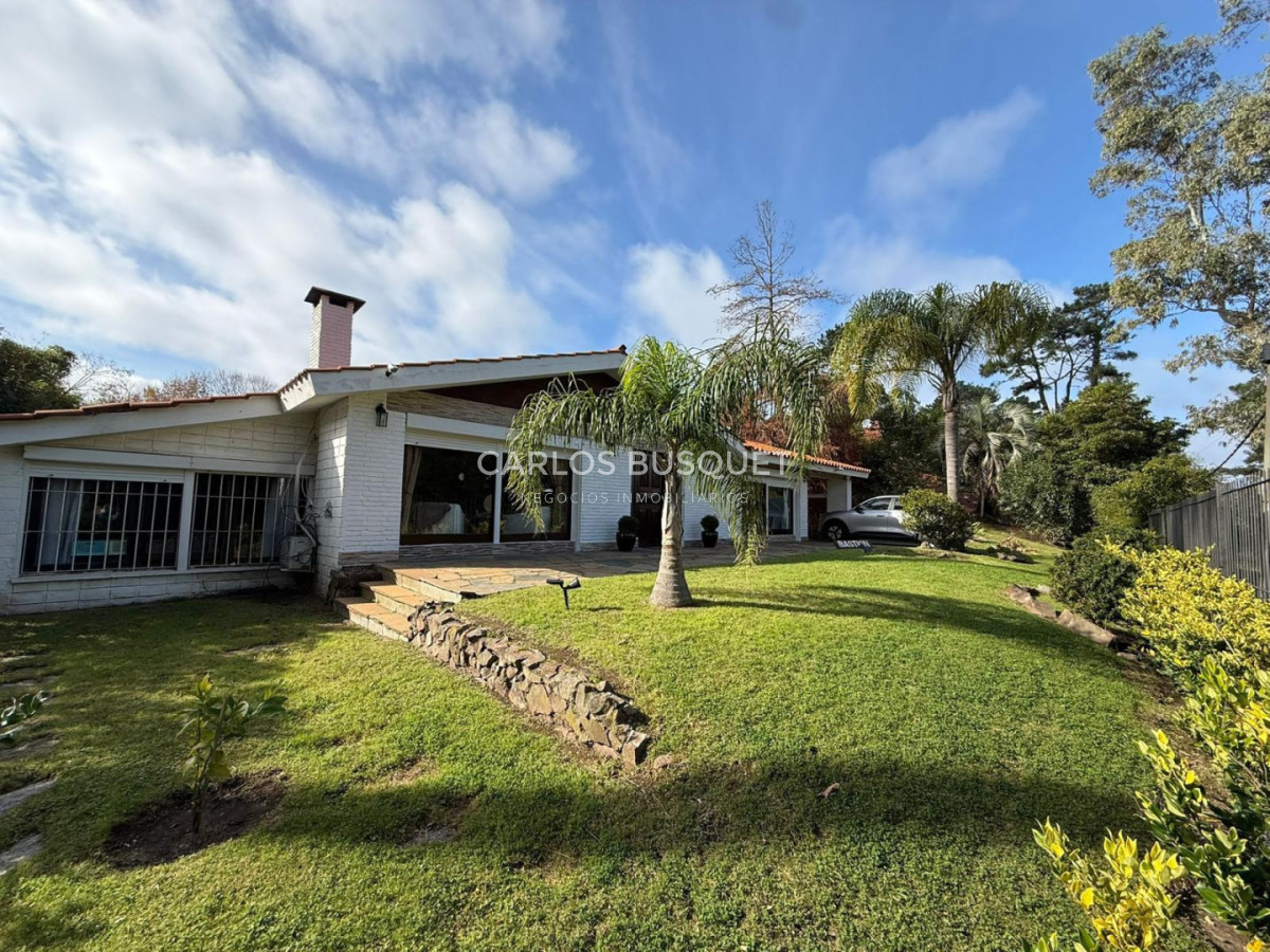 Casa ID.1807 - Alquiler temporal de casa 4 dormitorios con piscina en San Rafael Punta Del Este