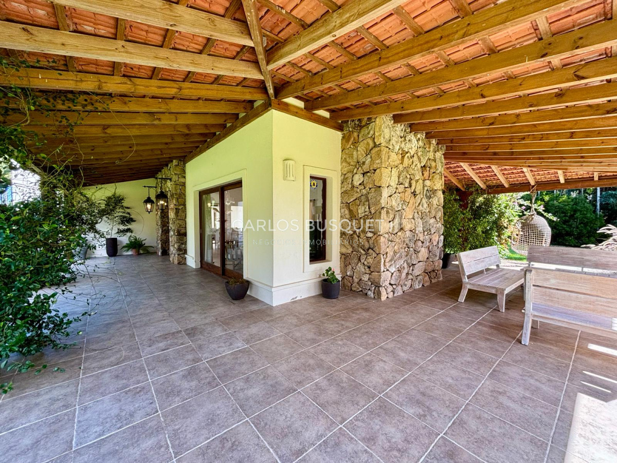 Casa ID.516 - Casa en venta de 2 dormitorios en Punta Ballena