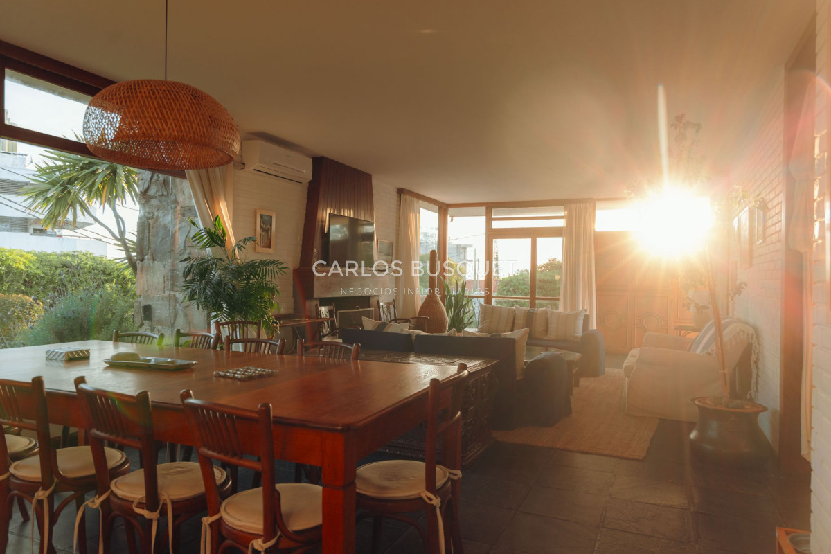 Casa ID.1400 - Hermosa casa en alquiler temporal playa mansa 4 dormitorios