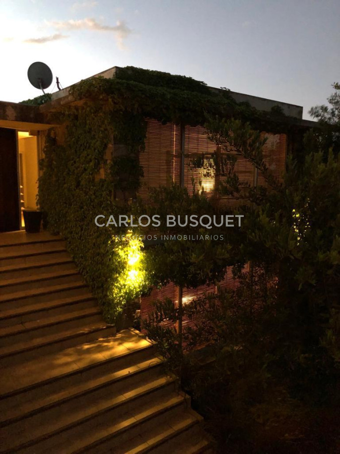 Casa ID.837 - Casa en alquiler temporal de 4 dormitorios en Jose Ignacio, Club de Mar