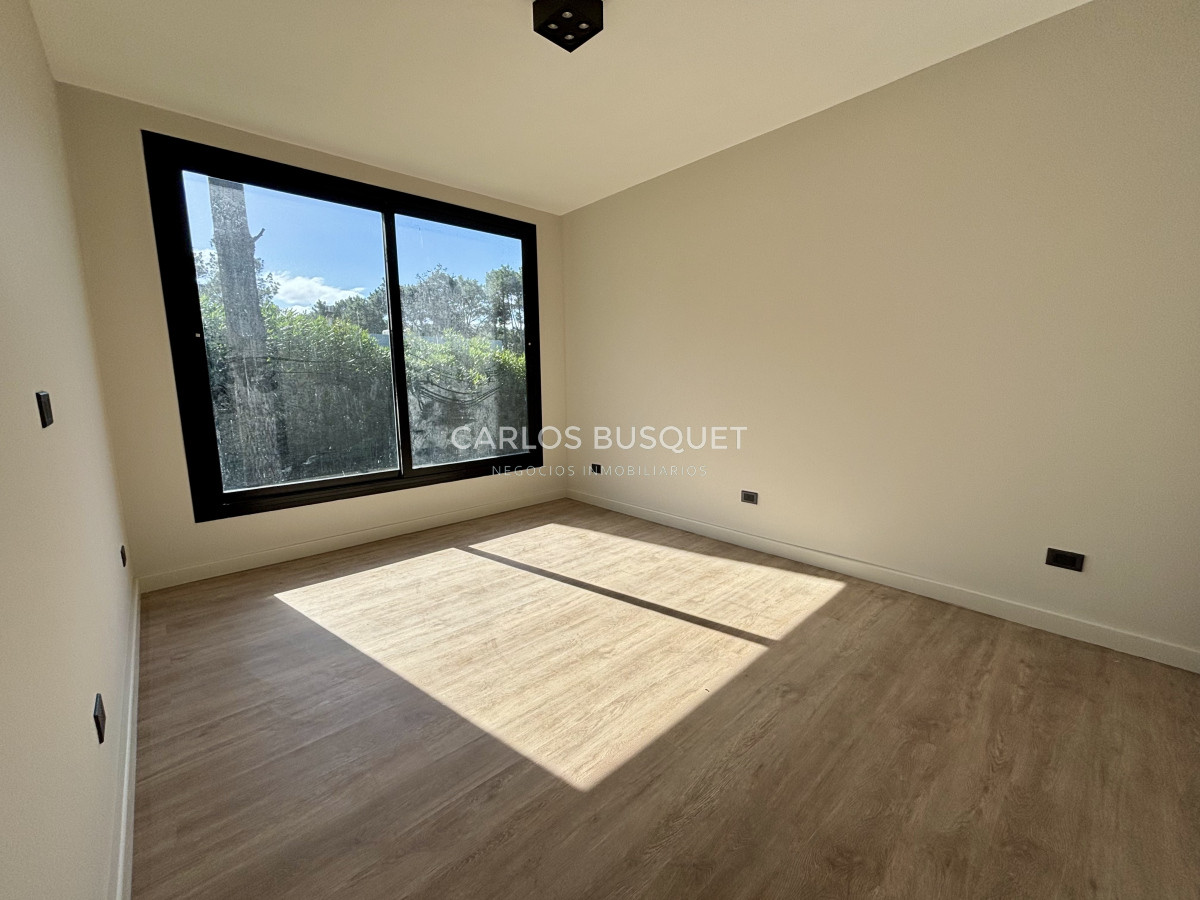 Casa ID.891 - Casa en venta de 4 dormitorios, en barrio cerrado, Rincon del Indio 