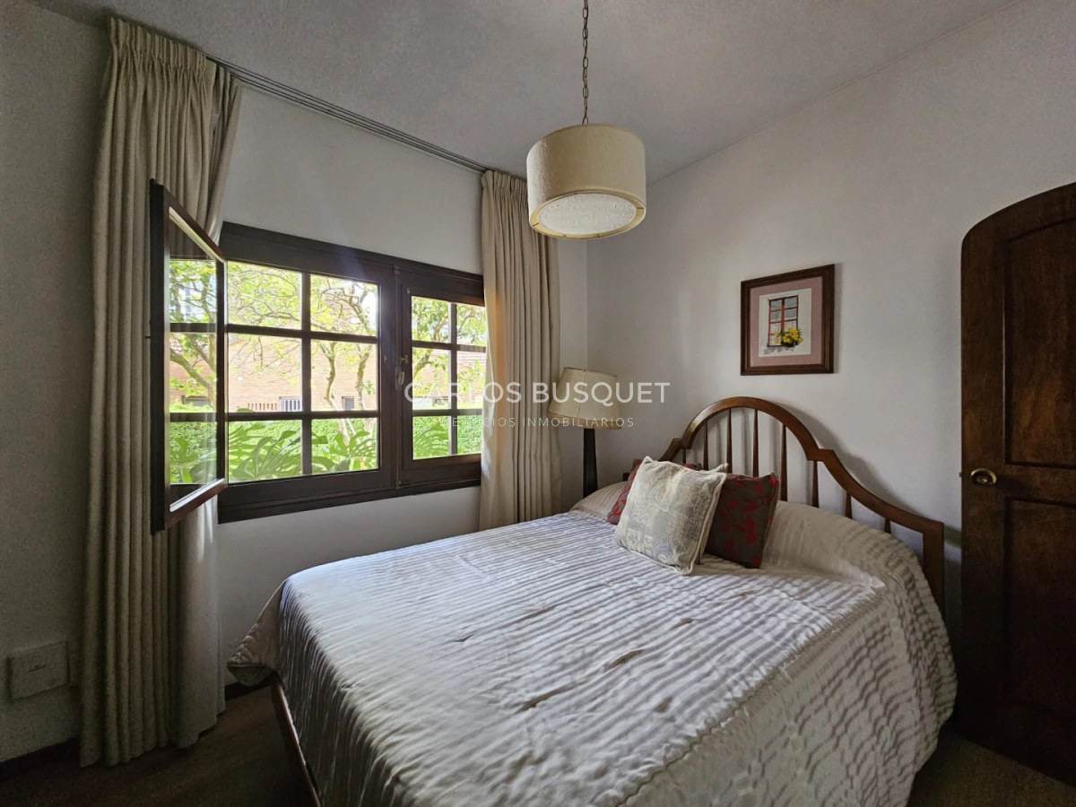 Casa ID.1513 - Gran casa en venta en zona comercial de Lugano San Rafael