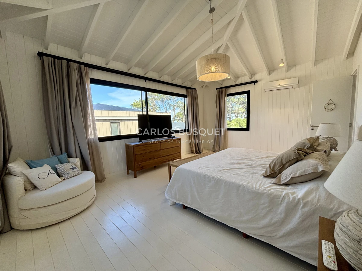 Casa ID.1034 - Casa en alquiler temporal de 4 dormitorios en Jose Ignacio, barrio cerrado Pinar del Faro