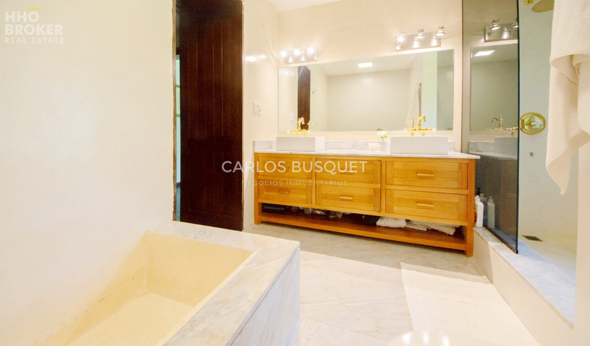 Casa ID.886 - Increible casa de 4 suites en San Rafael Punta Del Este en venta
