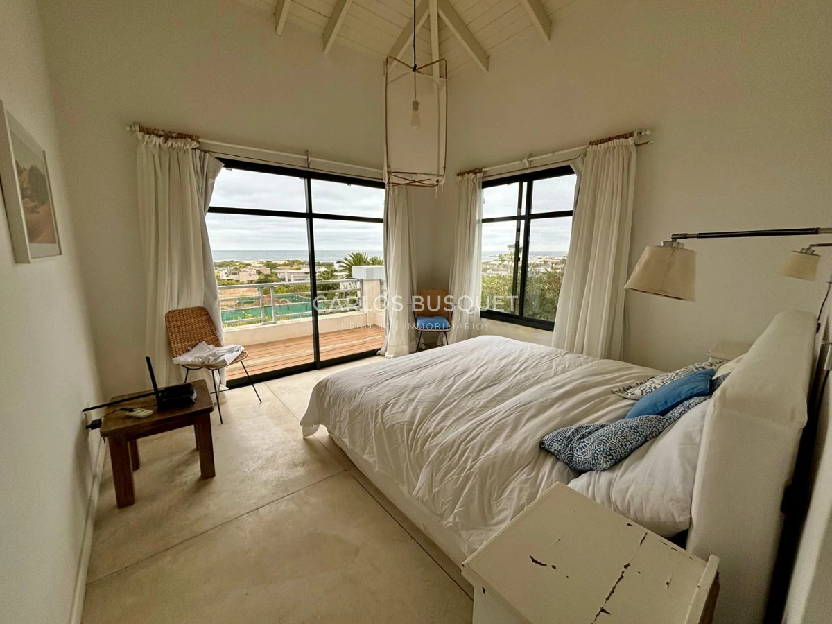 Casa ID.721 - Casa en alquiler temporal de 5 dormitorios en Club de Mar, Jose Ignacio 