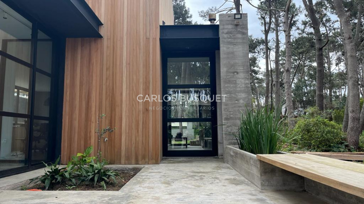 Casa ID.763 - Casa en alquiler temporal de 3 dormitorios en La Barra, zona Montoya