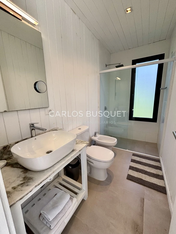 Casa ID.1034 - Casa en alquiler temporal de 4 dormitorios en Jose Ignacio, barrio cerrado Pinar del Faro