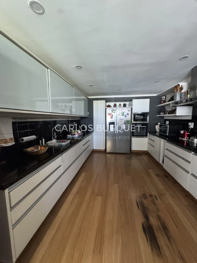 Casa ID.1808 - Casa de 4 dormitorios en venta en Peninsula