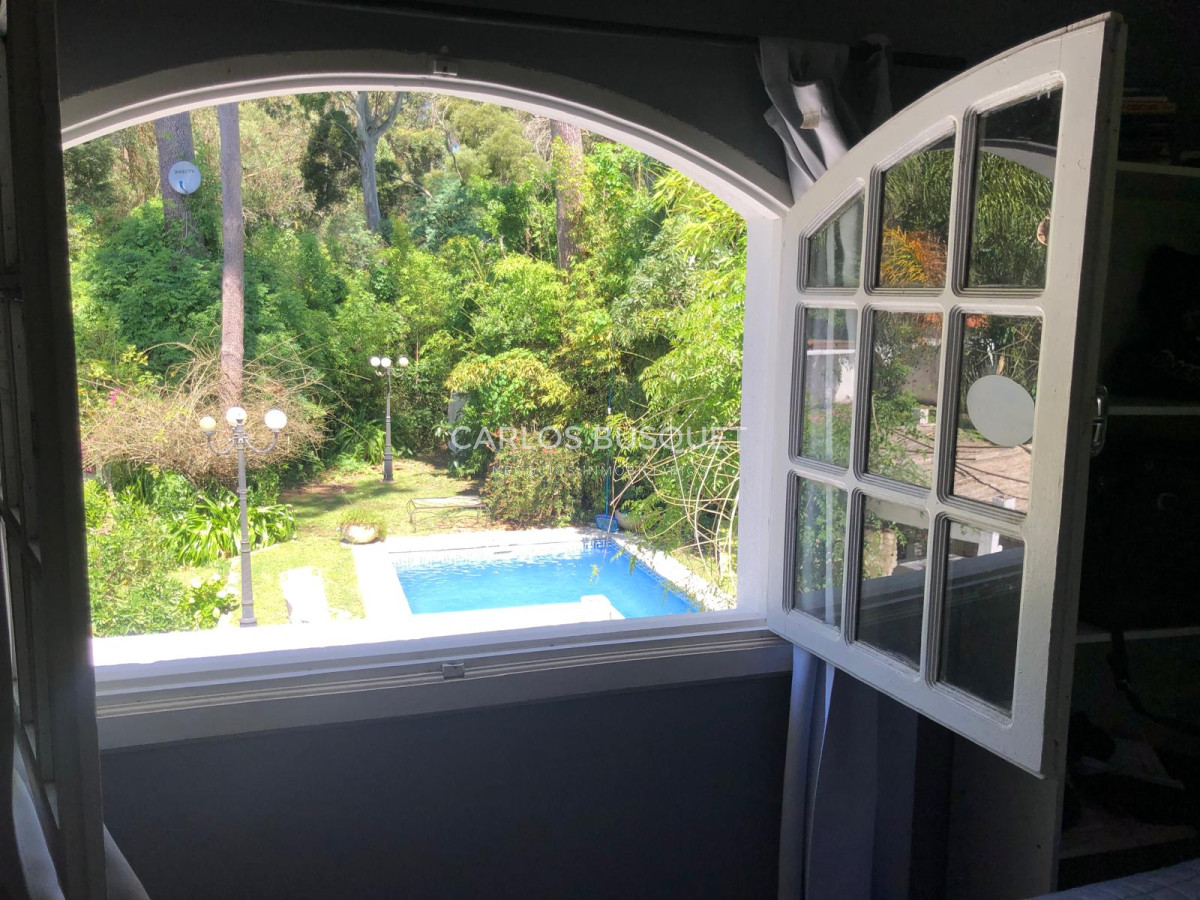 Casa ID.1071 - Casa en venta de 4 dormitorios en Pinares
