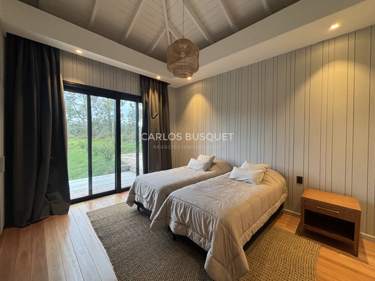 Casa ID.1645 - Venta casa de 4 dormitorios en Puerto Quetzal, La Barra