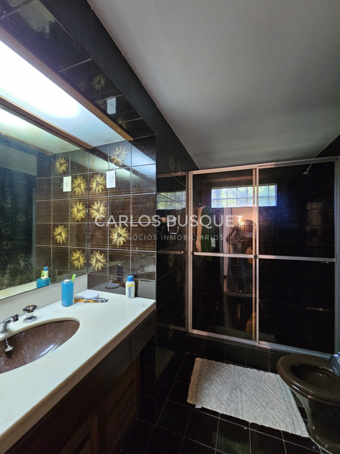 Casa ID.1512 - Casa en venta en barrio Lugano