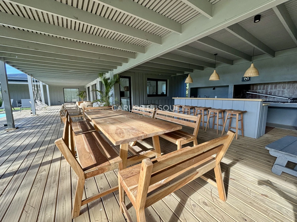 Casa ID.1035 - Casa a estrenar de 5 dormitorios en Jose Ignacio, Pinar del Faro