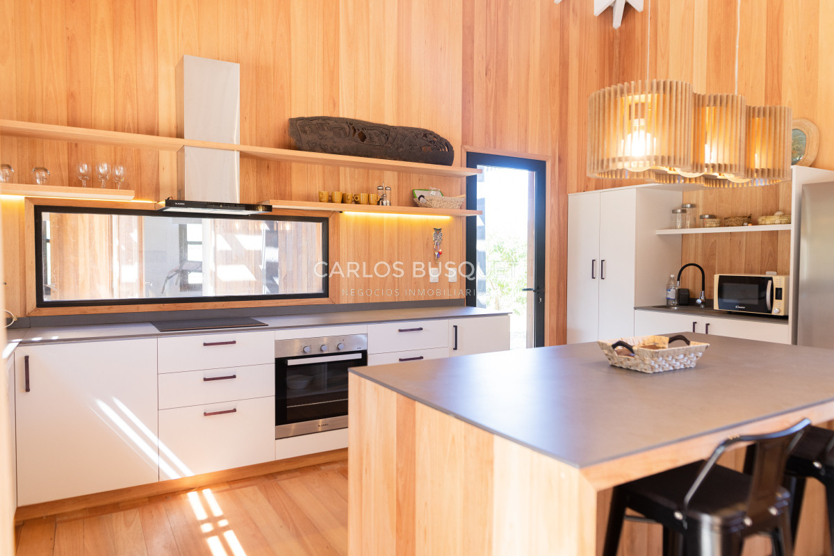 Casa ID.323 - Casa en venta de 4 dormitorios, en Jose Ignacio, Barrio Laguna Escondida
