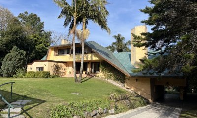 Casa en Venta de 7 dormitorios, en zona del Golf!