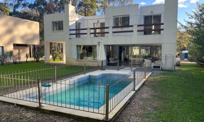 Casa en venta de 4 dormitorios en Solanas