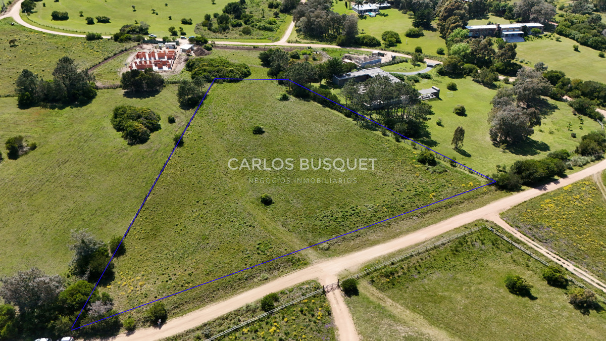Chacra ID.515 - Chacra en venta de 1 ha. en Jose Ignacio, zona Medellin 