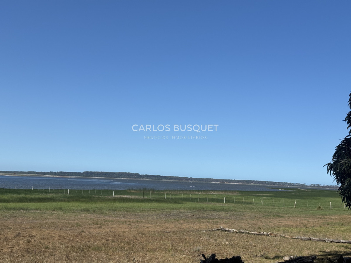 Chacra ID.1522 - Campo de 42 has. con costa de Laguna Garzón 