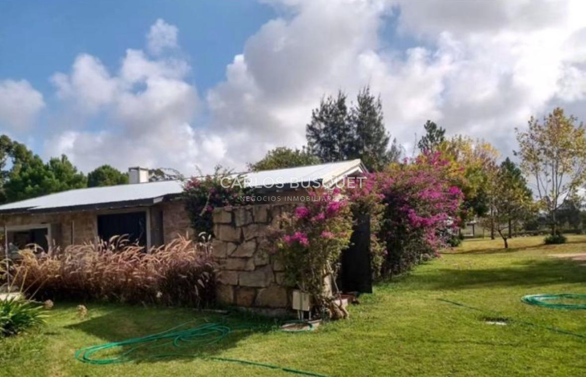 Chacra ID.700 - Chacra en venta de 5 has. con casa en Manantiales, Ruta 104