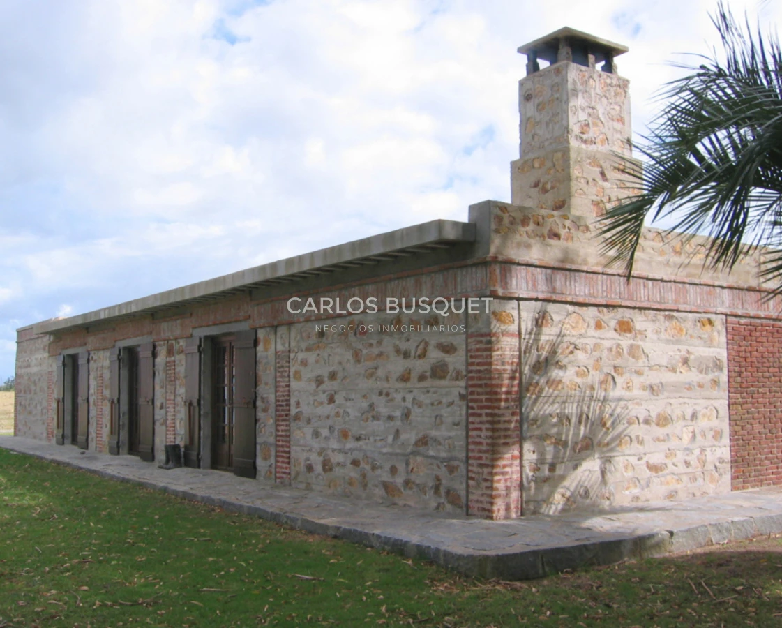 Campo Ref.1207 - CAMPO EN VENTA DE 232 HECTAREAS CON COSTA DE MAR EN ROCHA