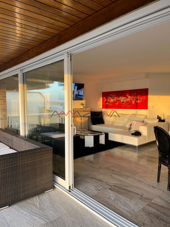 Apartamento ID.5010 - Venta Apartamento 3 Dormitorios, Peninsula, Punta del Este