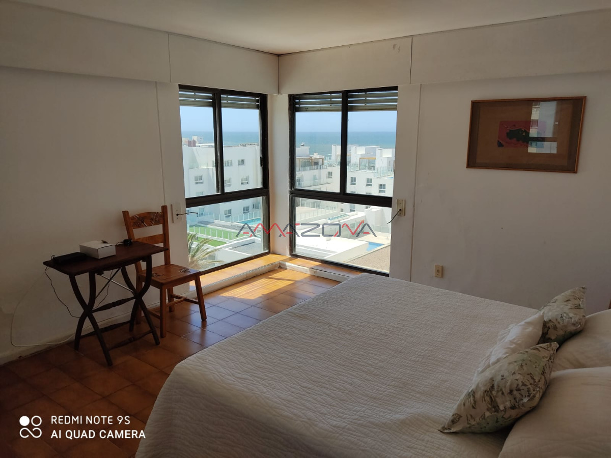 Apartamento ID.4990 - Venta Apartamento 3 Dormitorios y dependencia, Peninsula, Punta del Este