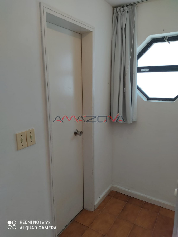 Apartamento ID.4990 - Venta Apartamento 3 Dormitorios y dependencia, Peninsula, Punta del Este