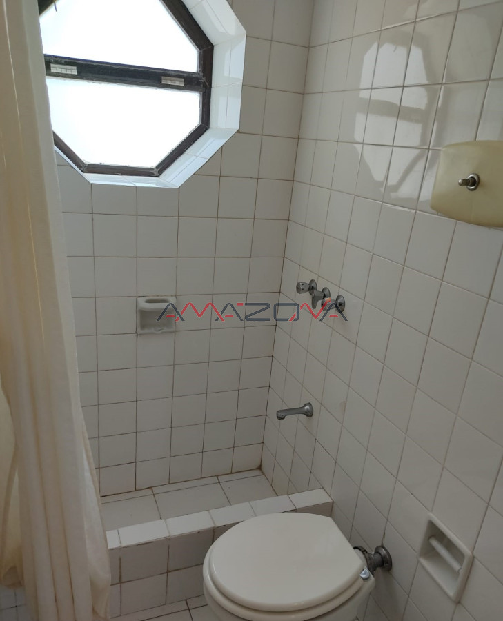 Apartamento ID.4990 - Venta Apartamento 3 Dormitorios y dependencia, Peninsula, Punta del Este