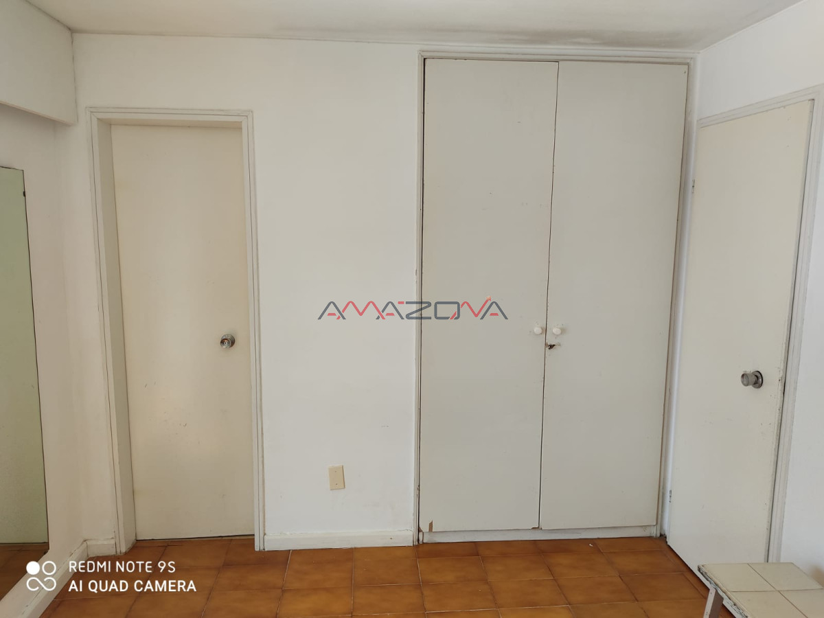 Apartamento ID.4990 - Venta Apartamento 3 Dormitorios y dependencia, Peninsula, Punta del Este