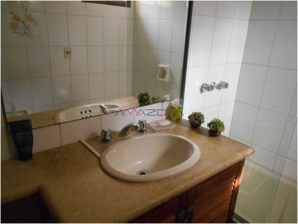 Apartamento ID.4968 - Alquiler Temporario Apartamento 3 Dormitorios, Peninsula, Punta del Este