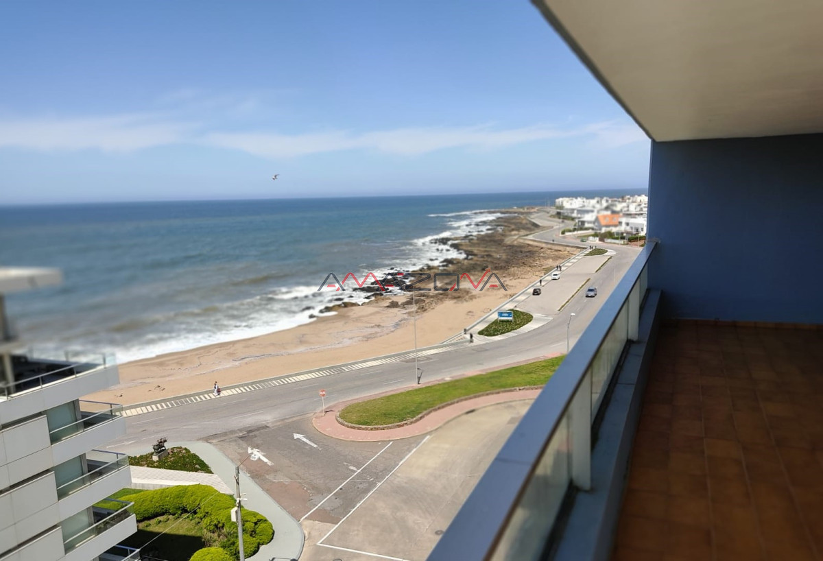 Apartamento ID.4990 - Venta Apartamento 3 Dormitorios y dependencia, Peninsula, Punta del Este