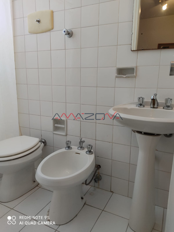 Apartamento ID.4990 - Venta Apartamento 3 Dormitorios y dependencia, Peninsula, Punta del Este
