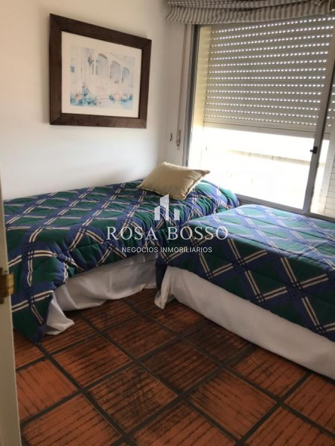 Apartamento ID.7370 - Venta Apartamento 3 Dormitorios, Peninsula, Punta del Este