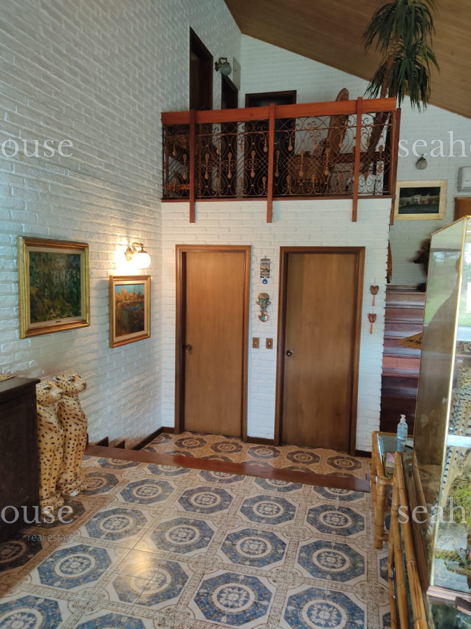 Casa Ref.305 - Venta Casa 4 Dormitorios, Playa Mansa, Punta del Este