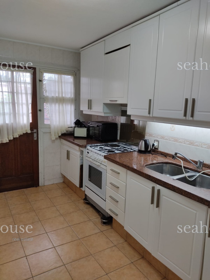 Casa Ref.305 - Venta Casa 4 Dormitorios, Playa Mansa, Punta del Este