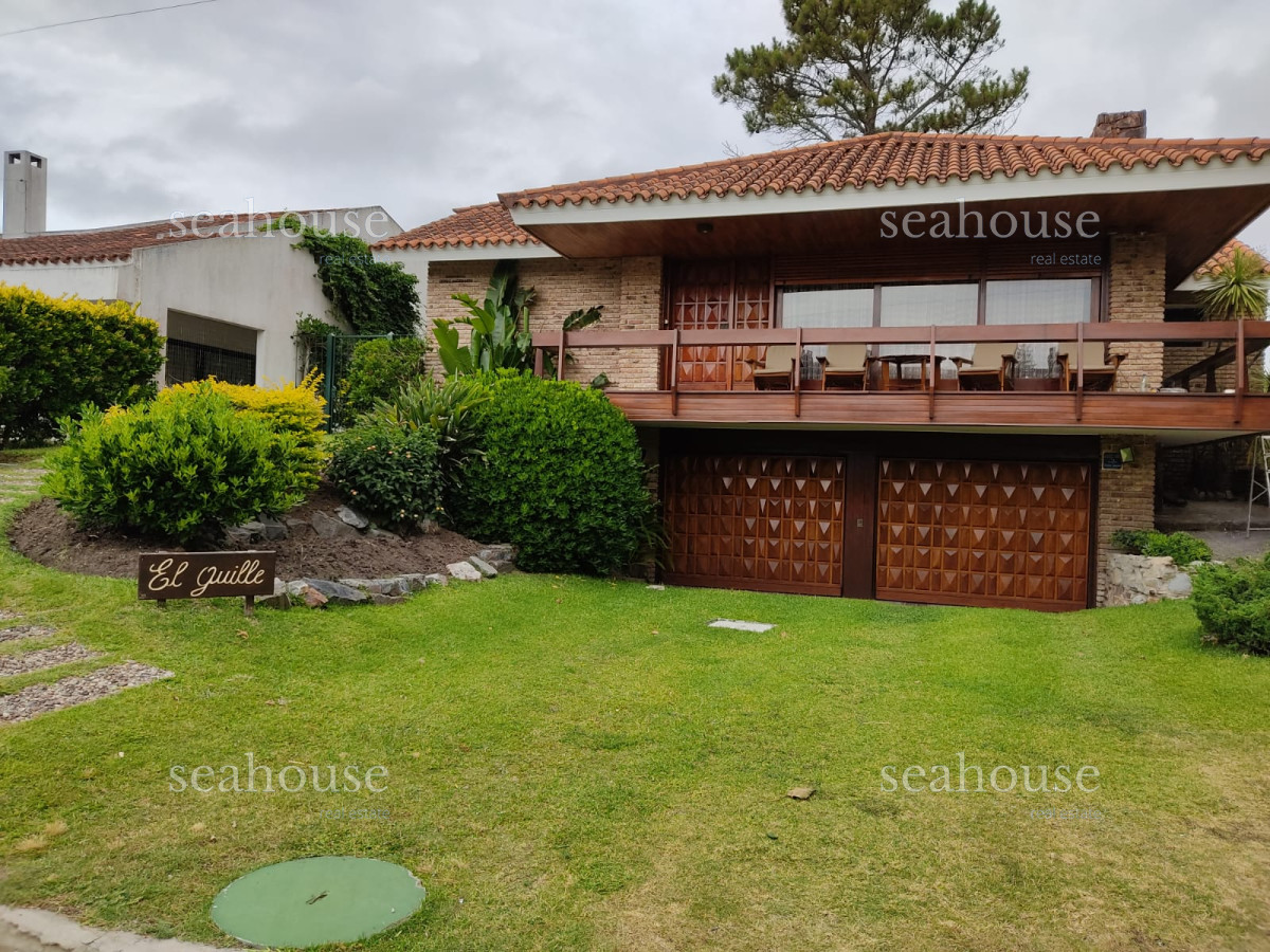 Casa Ref.305 - Venta Casa 4 Dormitorios, Playa Mansa, Punta del Este