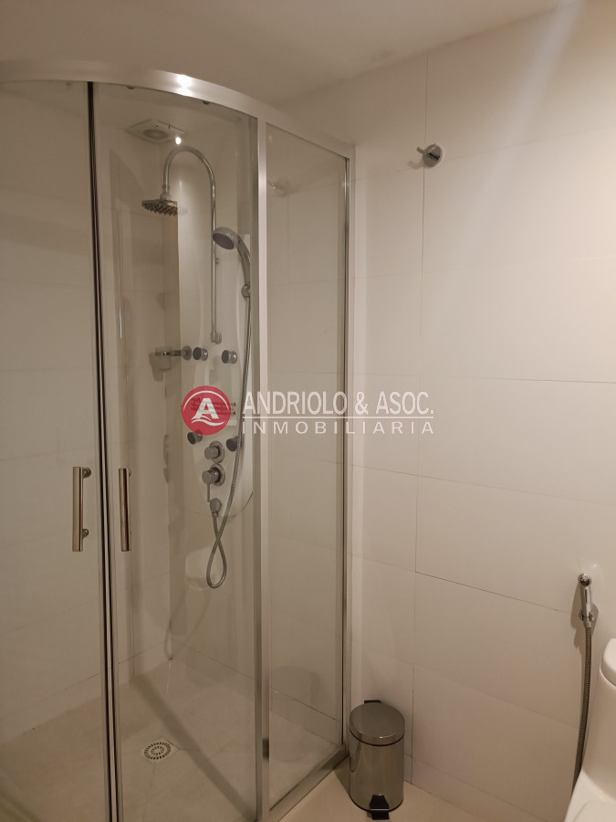 Apartamento ID.7221 - Venta Apartamento 3 Dormitorios en Suite, Península, frente al Puerto, Punta del Este