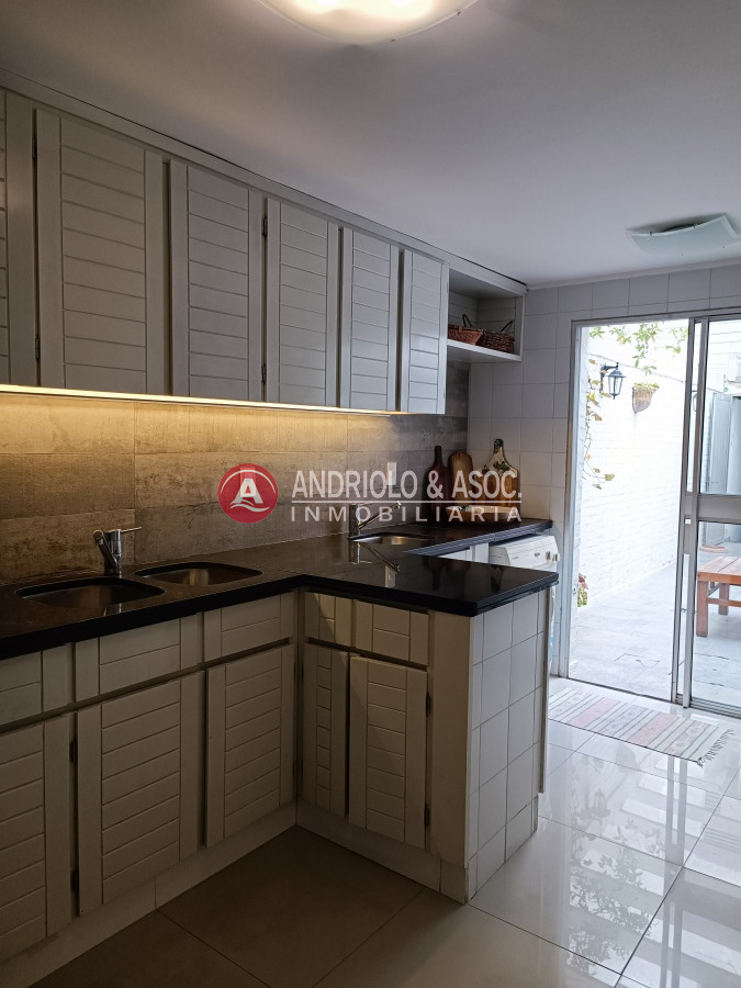 Apartamento ID.7221 - Venta Apartamento 3 Dormitorios en Suite, Península, frente al Puerto, Punta del Este