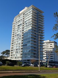 Venta Apartamento 2 Dormitorios, Roosevelt, Punta del Este