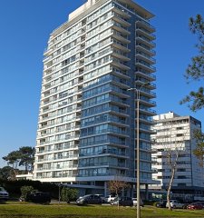 Venta Apartamento 2 Dormitorios, Roosevelt, Punta del Este