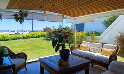 Venta Apartamento 3 Dormitorios en Suite, Península, frente al Puerto, Punta del Este