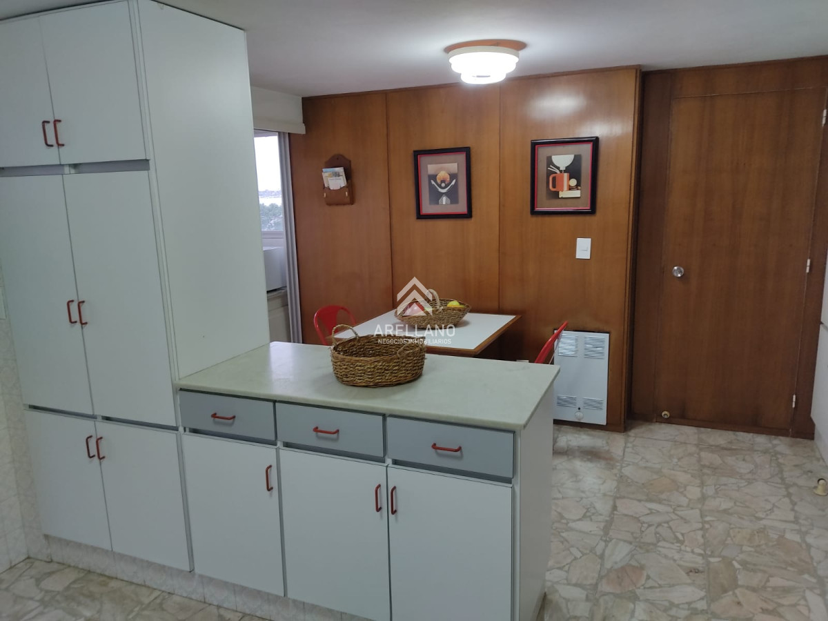Apartamento ID.1158 - Venta Apartamento 3 Dormitorios, Playa Mansa, Punta del Este