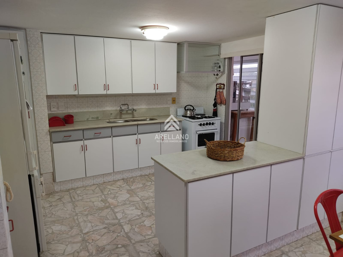 Apartamento ID.1158 - Venta Apartamento 3 Dormitorios, Playa Mansa, Punta del Este