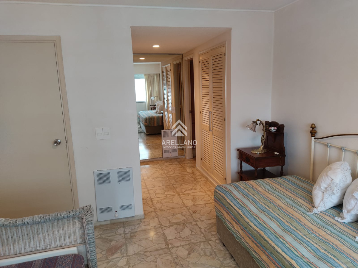 Apartamento ID.1158 - Venta Apartamento 3 Dormitorios, Playa Mansa, Punta del Este