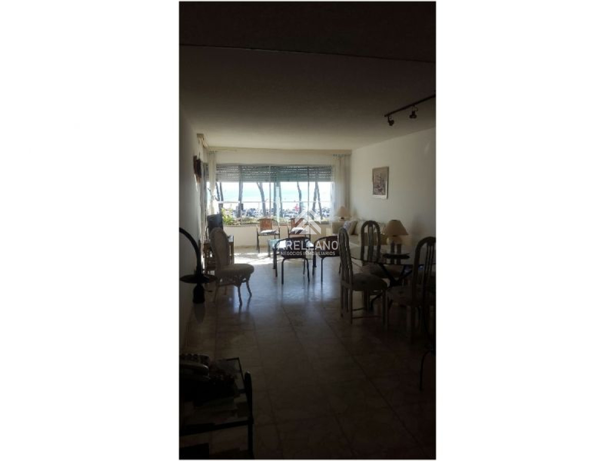 Apartamento ID.464 - Venta Apartamento 2 Dormitorios y Dependencia, Playa Mansa, Punta del Este