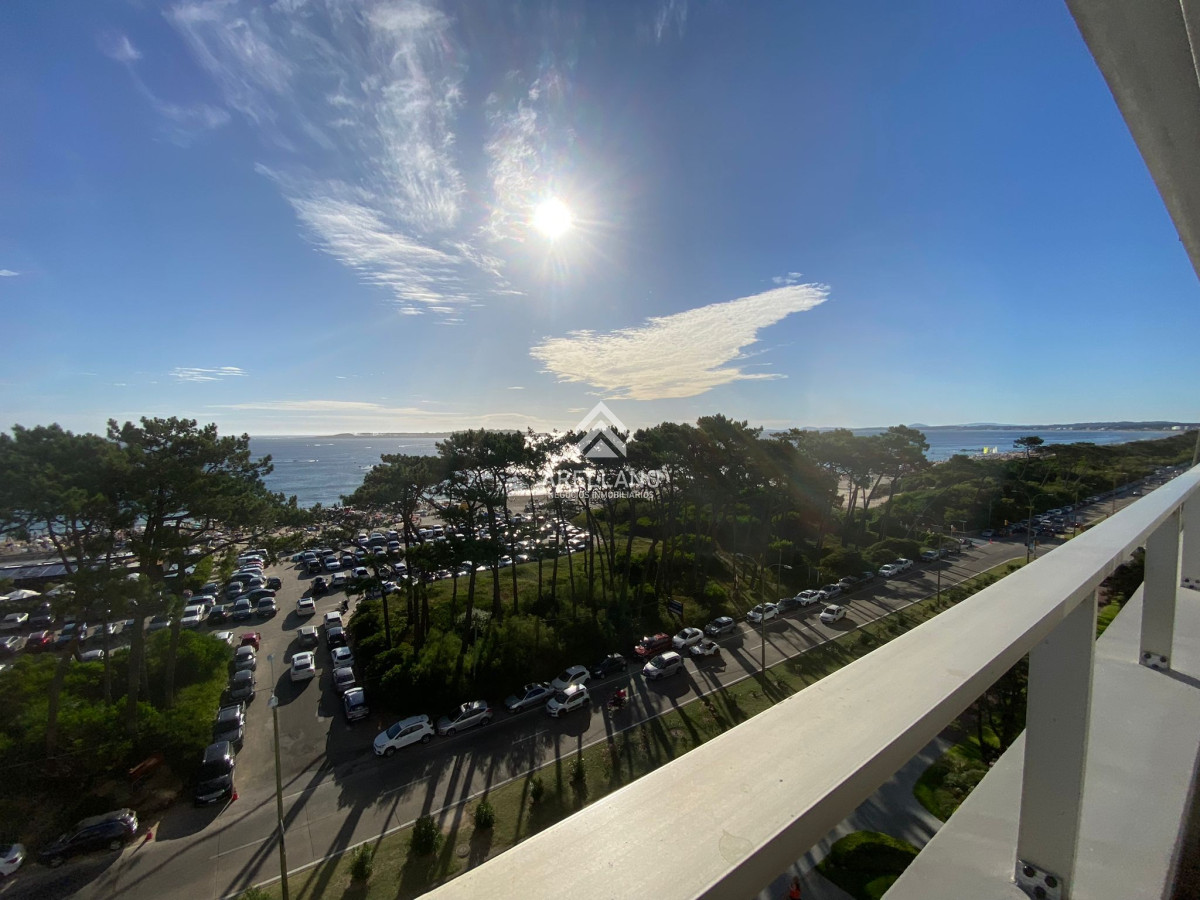 Apartamento ID.1158 - Venta Apartamento 3 Dormitorios, Playa Mansa, Punta del Este