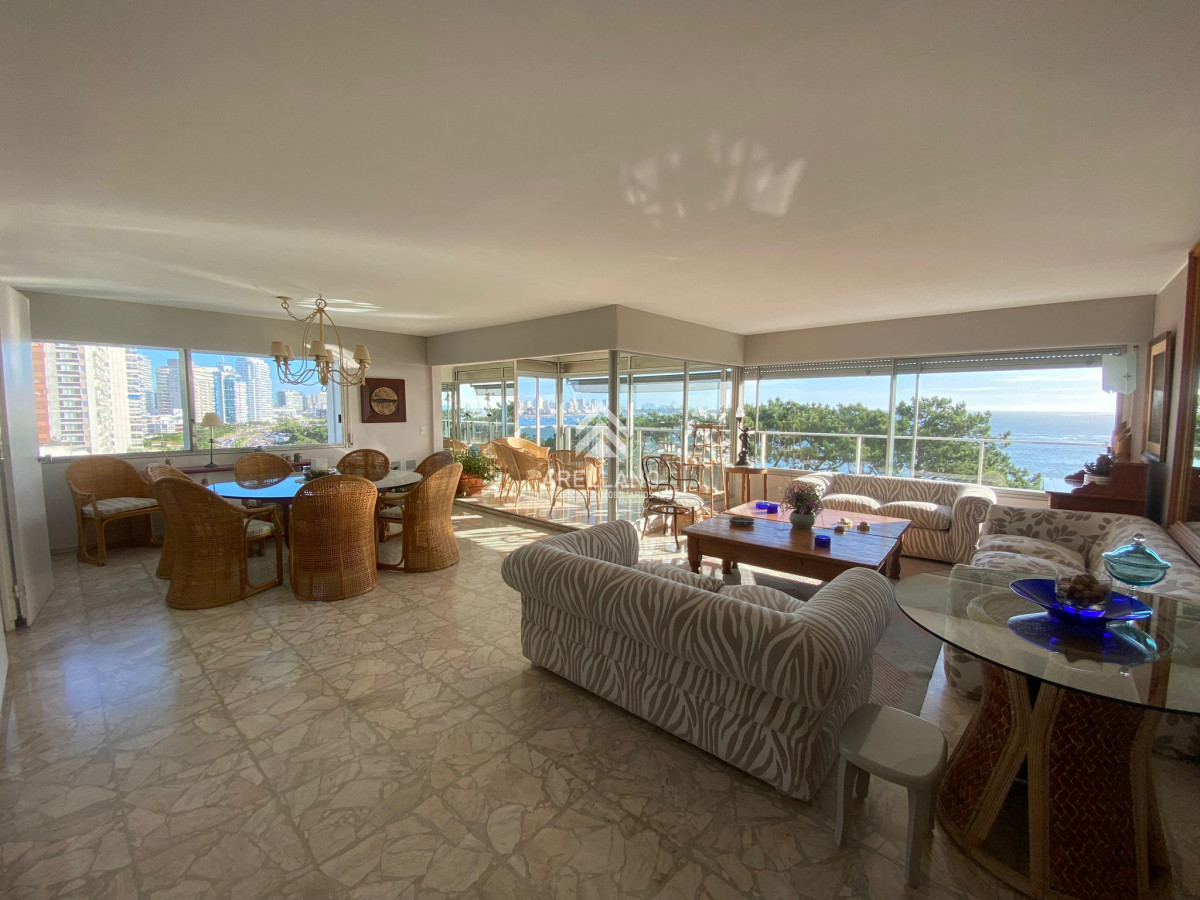 Apartamento ID.1158 - Venta Apartamento 3 Dormitorios, Playa Mansa, Punta del Este